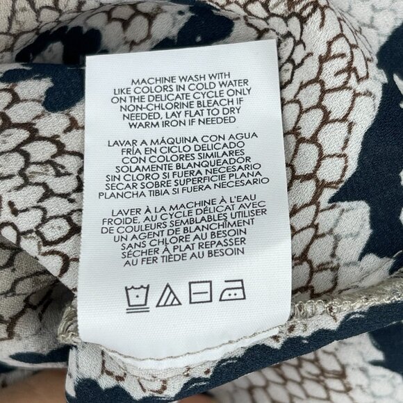 CAbi Serpentine Snake Print V-Neck Long Sleeve Blouse Top Style 3759 - Picture 8 of 9